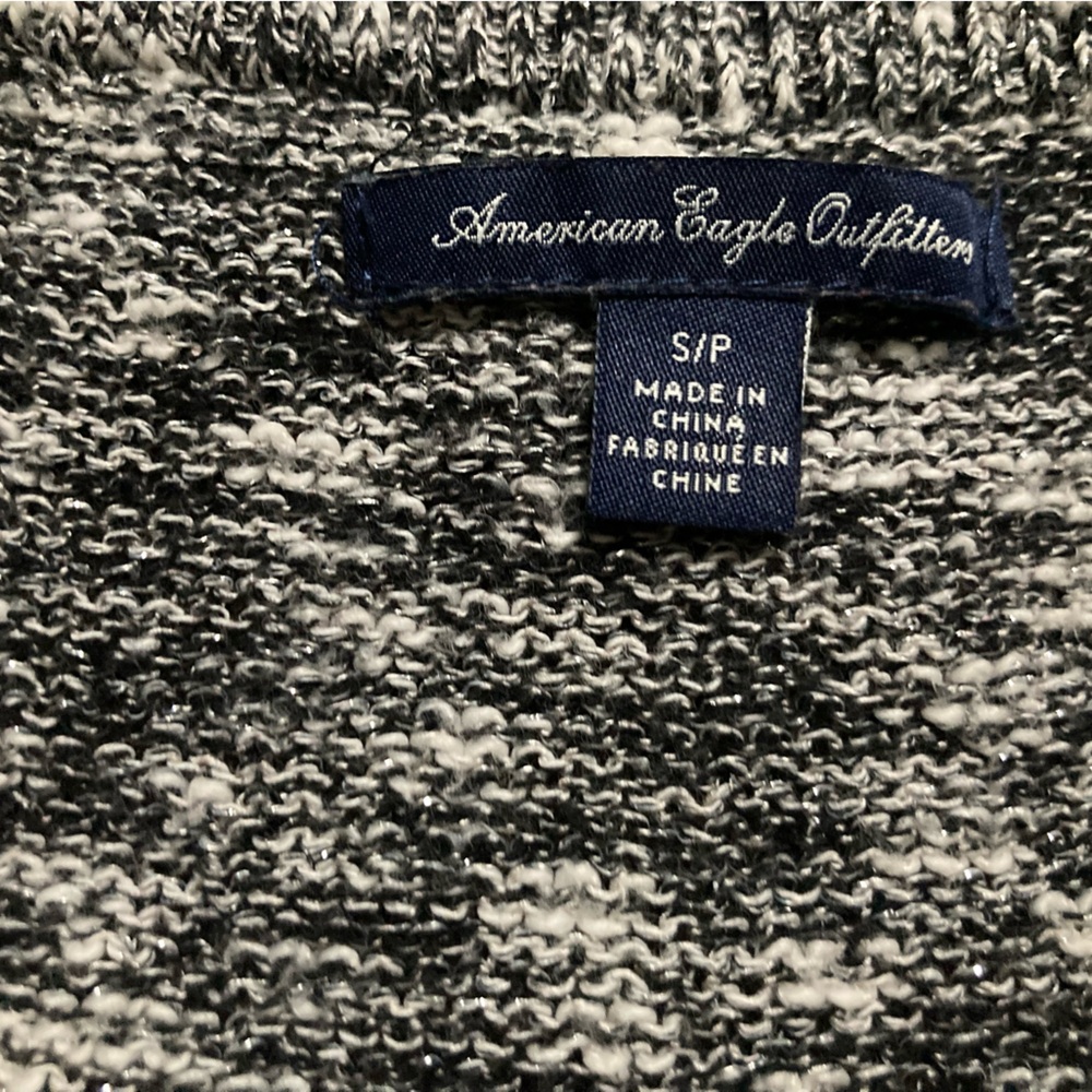 American Eagle Outfitters Gray Metallic Marled V-Neck Sweater Women’s Size S/P - Picture 5 of 6
